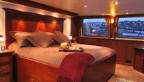 Yacht KAYANA -  Sky Master Suite